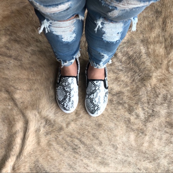 🌟Host Pick🌟Snakeskin Slip On’s 💥Restock💥 - Picture 4 of 6